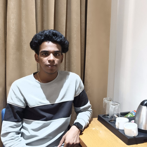Anglosh  R. profile photo