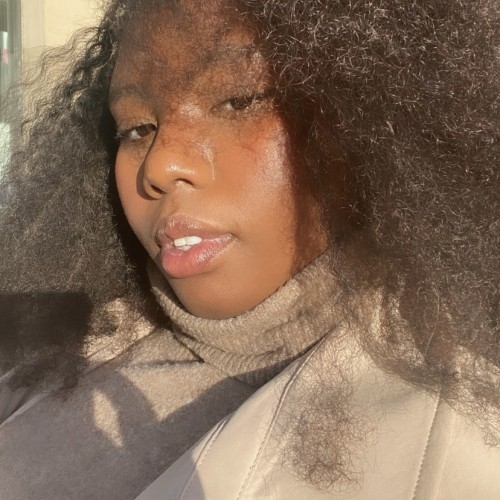 Simone  v.