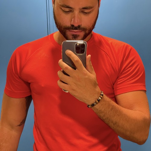 Ali H.