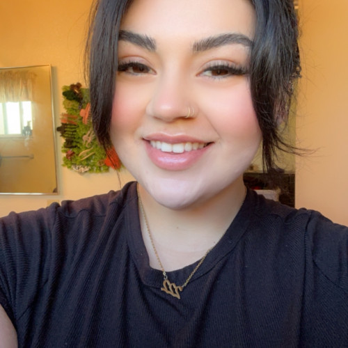 Victoria R.