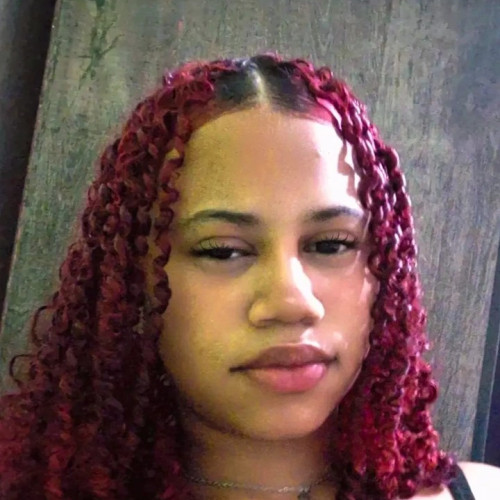 Emilly  V. profile photo