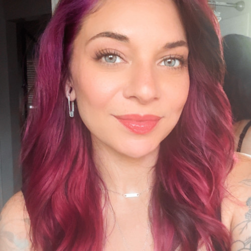 Amelie L. profile photo