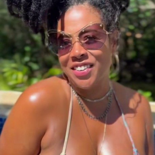 janet j. profile photo