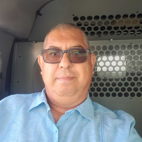 Carlos z. profile photo