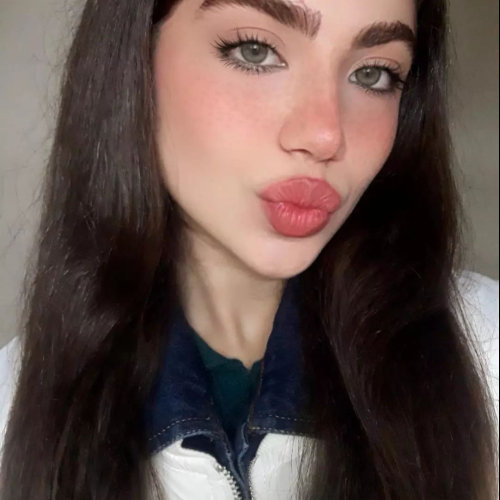 Mia B.