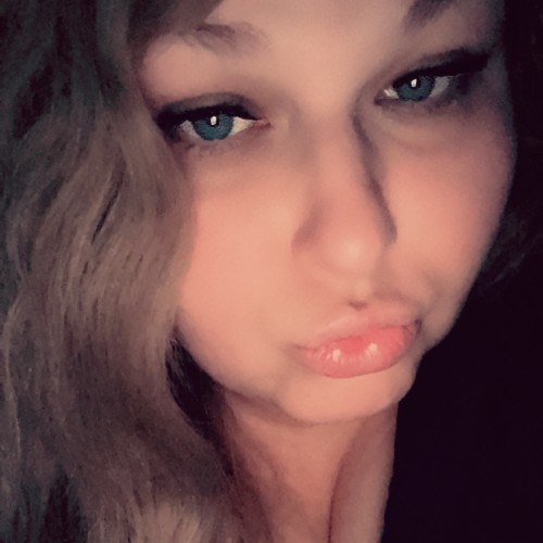 Lindsay R.
