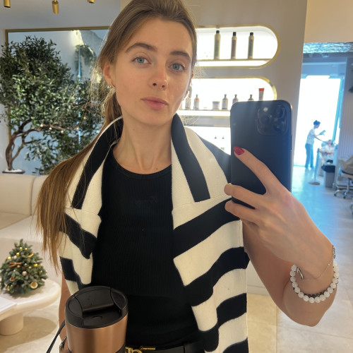 Yuliana B.