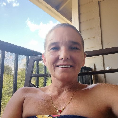 Julie D. profile photo