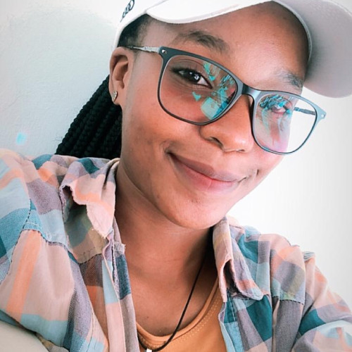 Nilza M. profile photo