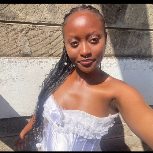 lyne m. profile photo