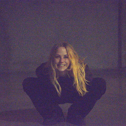 Leni J. profile photo