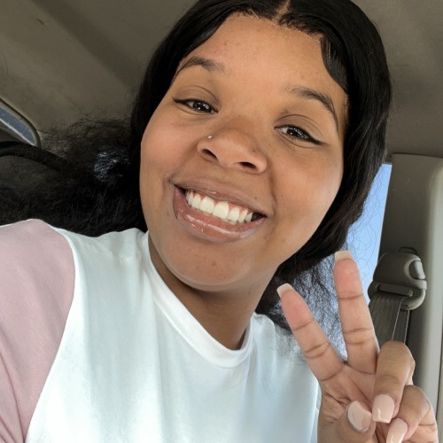 Dwyneisha V.