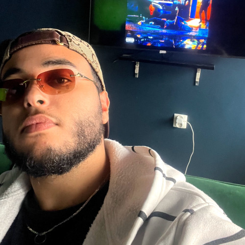 Daruis  L. profile photo