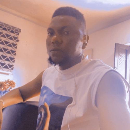 AYODEJI  E. profile photo