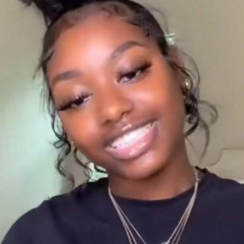 Moni L. profile photo