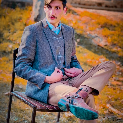 Afaq  A.