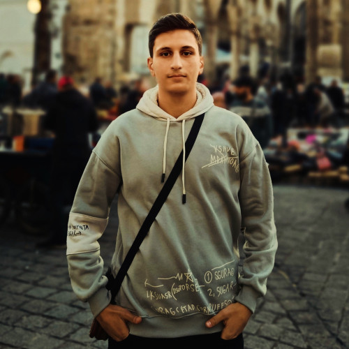 Mahmoud  A.
