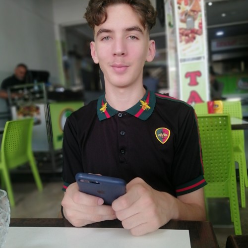 Reda T. profile photo