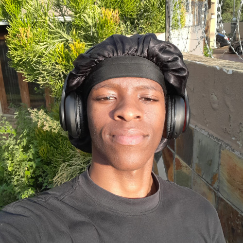 Hlalumi  S.