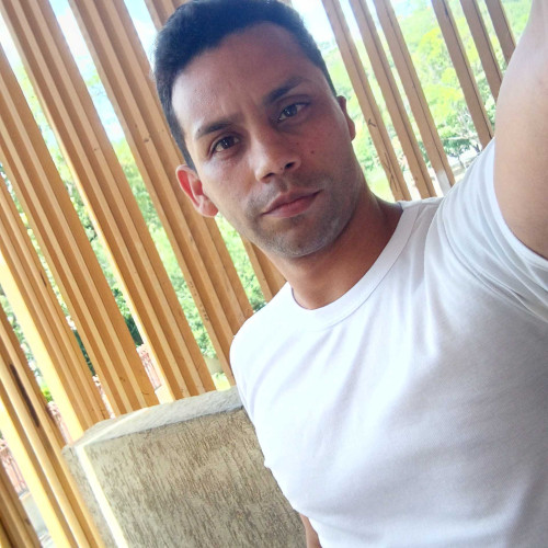 ismael l. profile photo