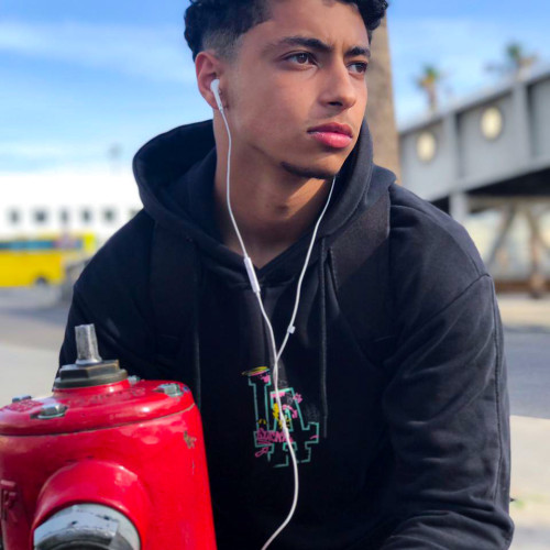 أشرف إ. profile photo