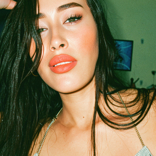 la niña V. profile photo