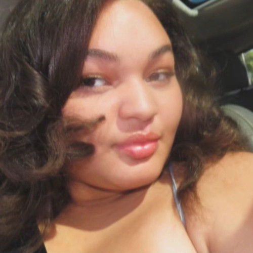 Mia T. profile photo