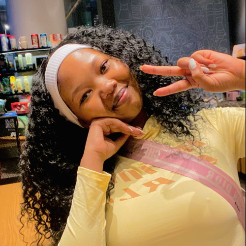 Roxy B. profile photo