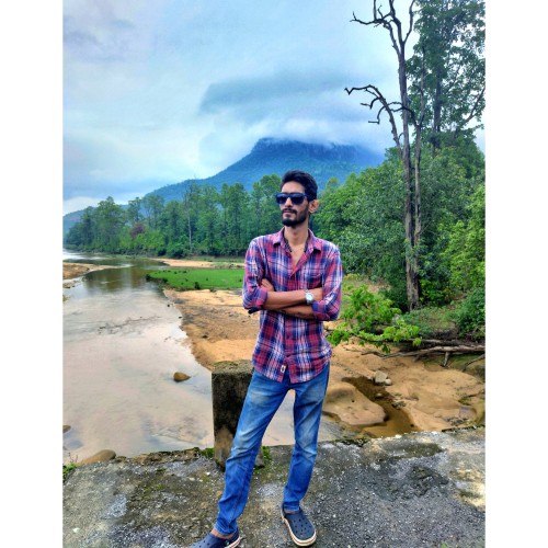 Akshay  R.