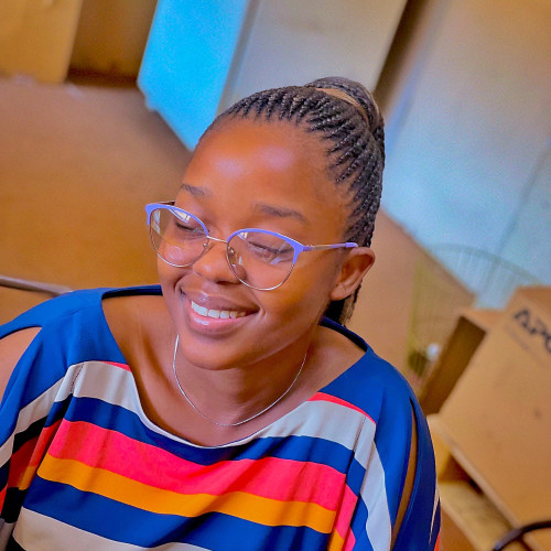 Esma T. profile photo