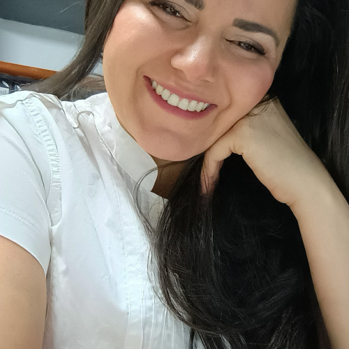 Kizzy Rafaella  L. profile photo