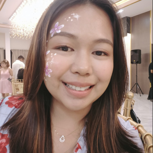 Almira M. profile photo