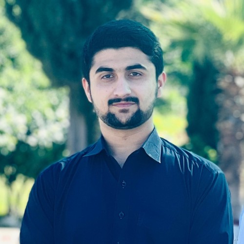 Muneeb  R.