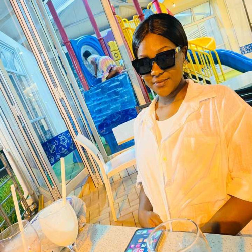 Hlelo K.