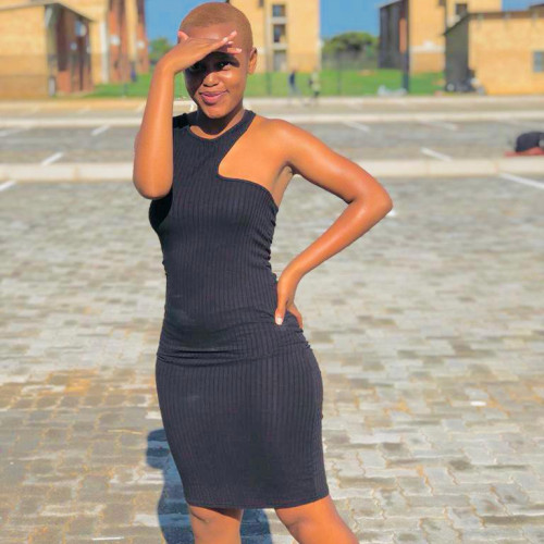 MPILENHLE M.