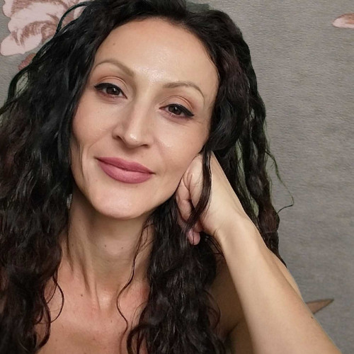 Tzia L. profile photo