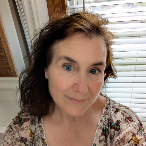 Julie V. profile photo