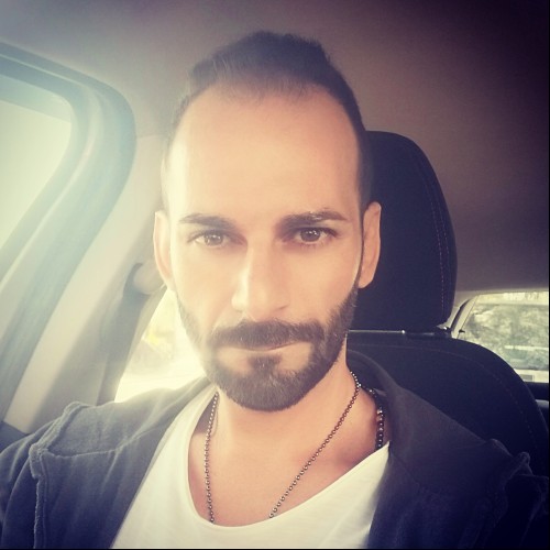 Ricky R.