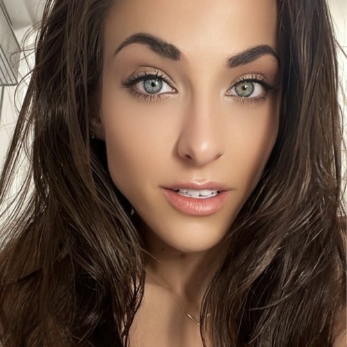 Adriana S.
