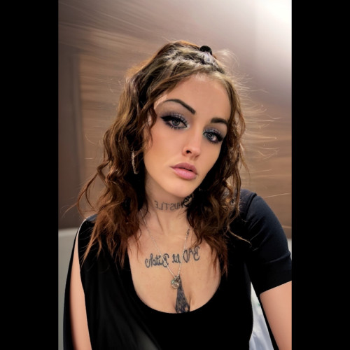 Honey L. profile photo