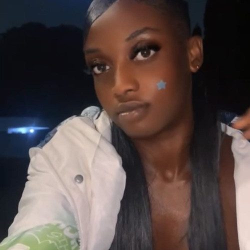 Elleyyy M. profile photo