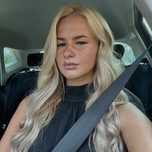 lisa w. profile photo