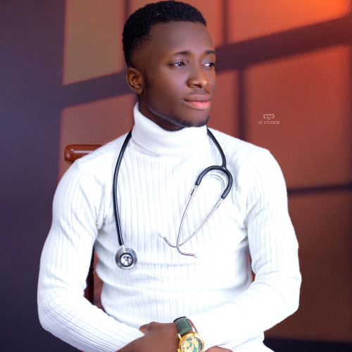 Onyeisi  B.