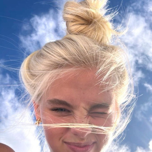 Bella J. profile photo
