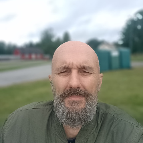 robert v. profile photo