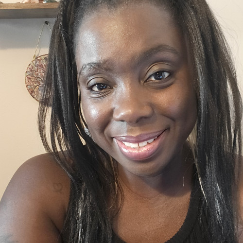 Sylvie  M. profile photo