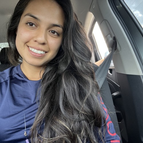 Yessenia E.