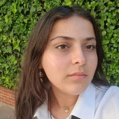 Raniya H.