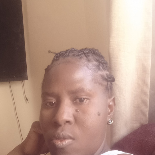 carolyne i. profile photo