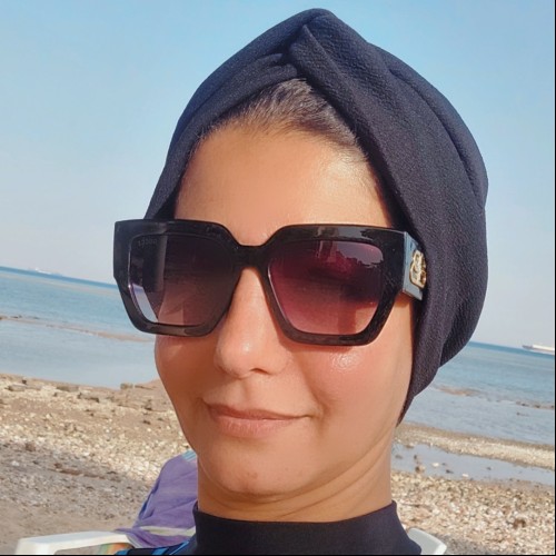 Yomna E.